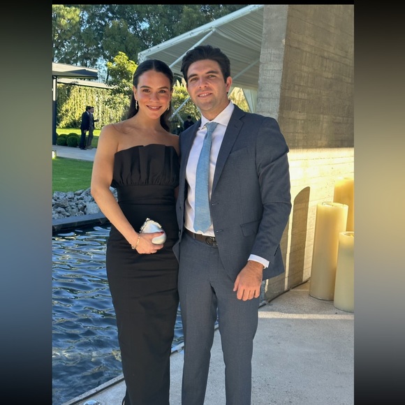 SAU LEE Noah Gown - Picture 2 of 2